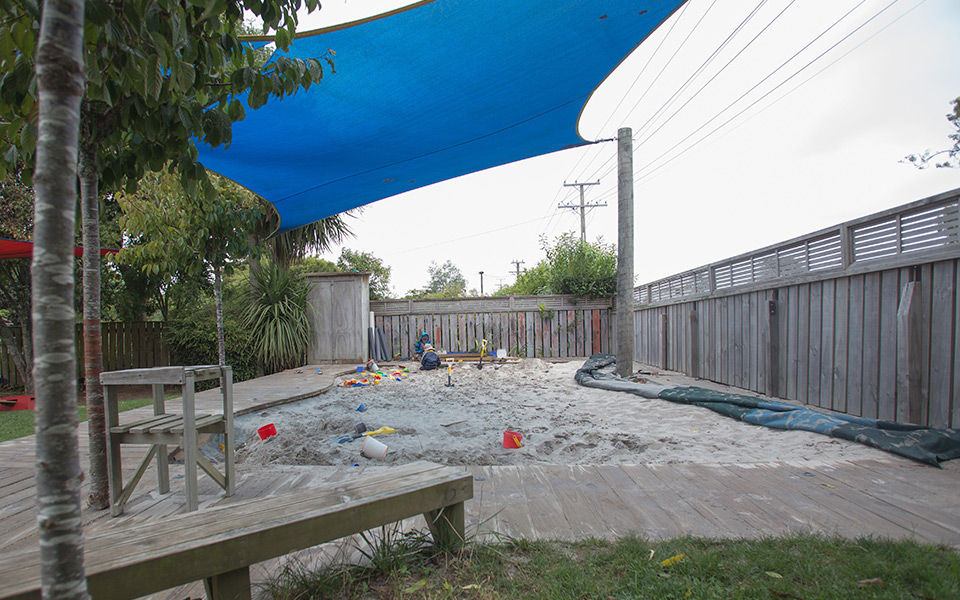 Central-horizontal-3